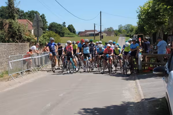 Photo 0 — cyclisme — Larnaud — 2026